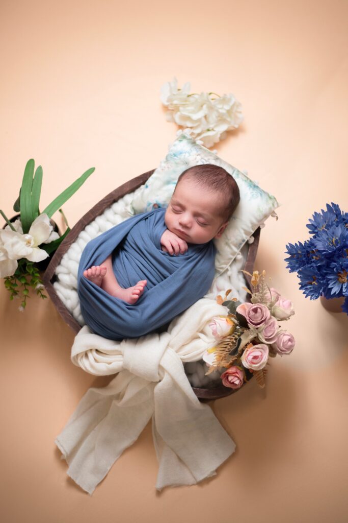 Large photo (baby portrait)